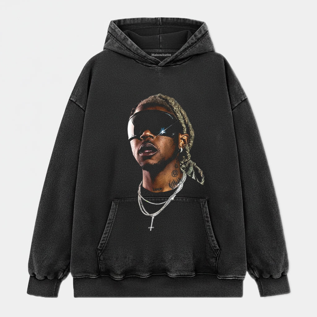 MaisonAurive ウォッシュド ヒップホップ T シャツ – 未来的な色合いのポートレート