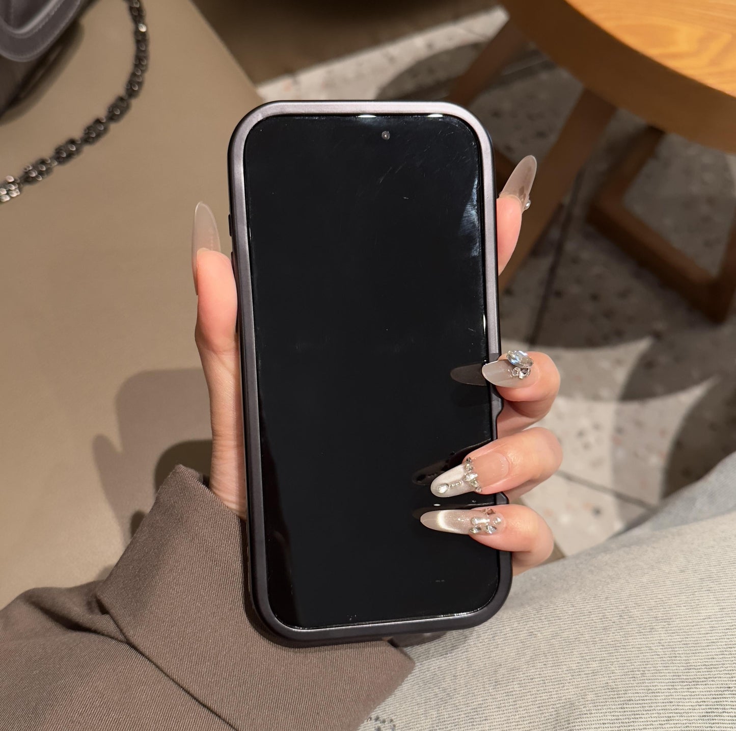 Chic Floral Design iPhone Case — Premium Protection with Elegant Design