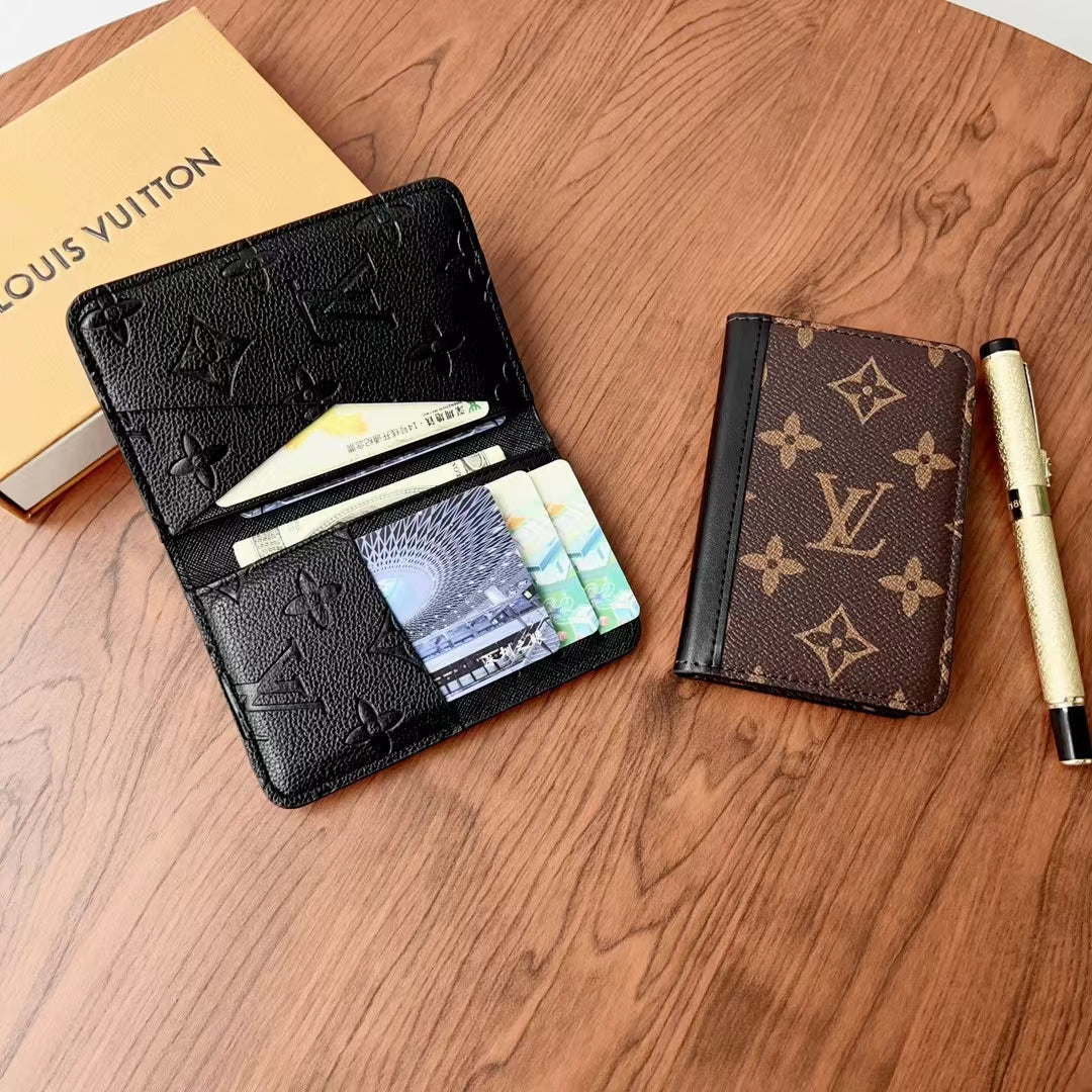 محافظ Lou Checkered & Monogram الأنيقة