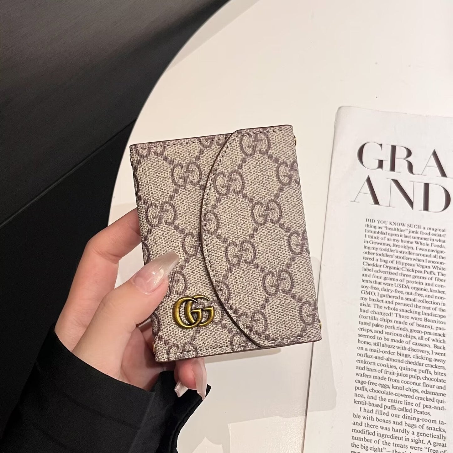 Luksus Lou & Luksus-inspireret Monogram Compact Wallet Collection