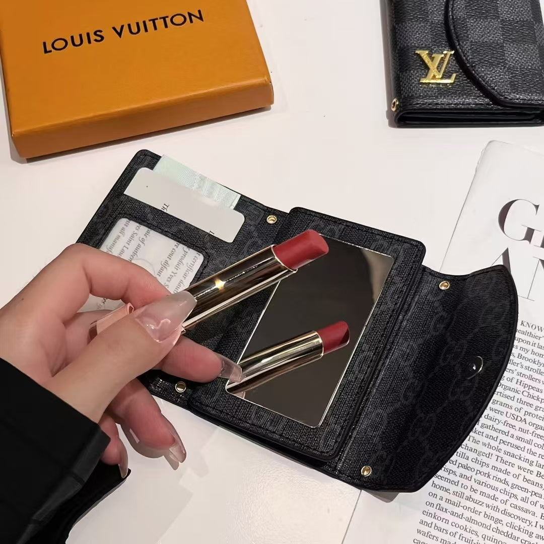 Luksus Lou & Luksus-inspireret Monogram Compact Wallet Collection