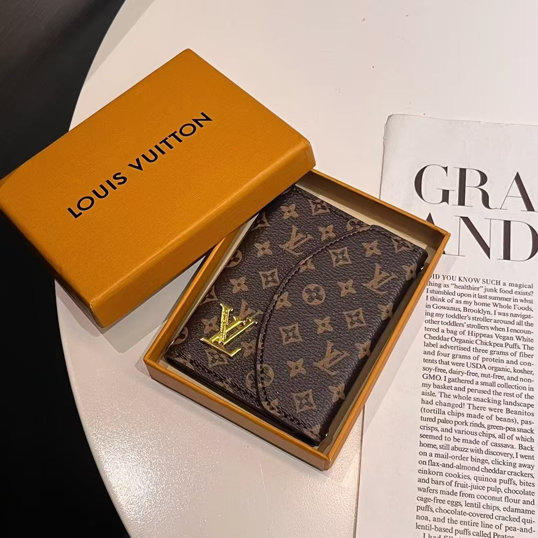 Luksus Lou & Luksus-inspireret Monogram Compact Wallet Collection