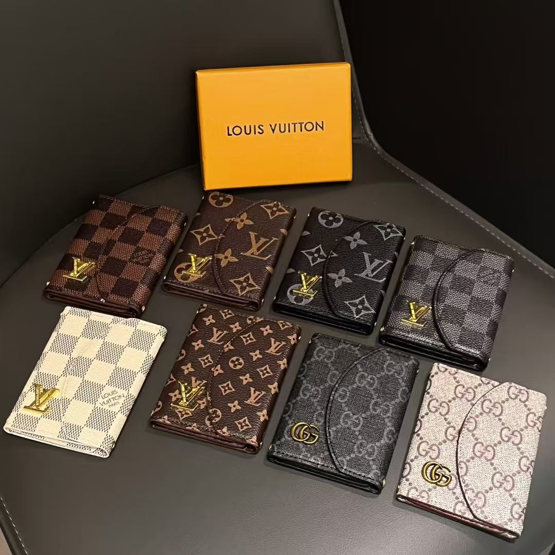 Luksus Lou & Luksus-inspireret Monogram Compact Wallet Collection