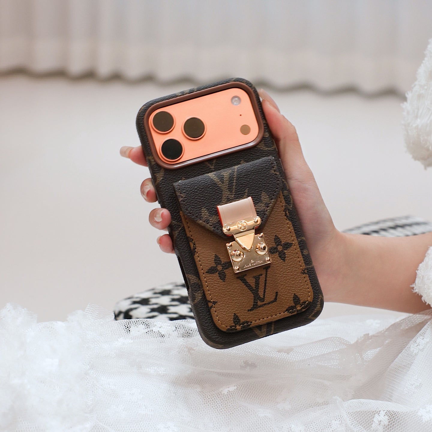 럭셔리 스타일의 가죽 카드 포켓 iPhone 케이스