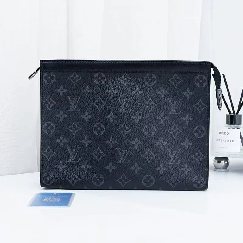 Pochette con monogramma urbano
