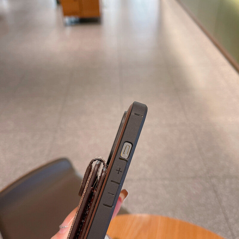 지갑이 포함된 클래식 iPhone 케이스 -LBK241416