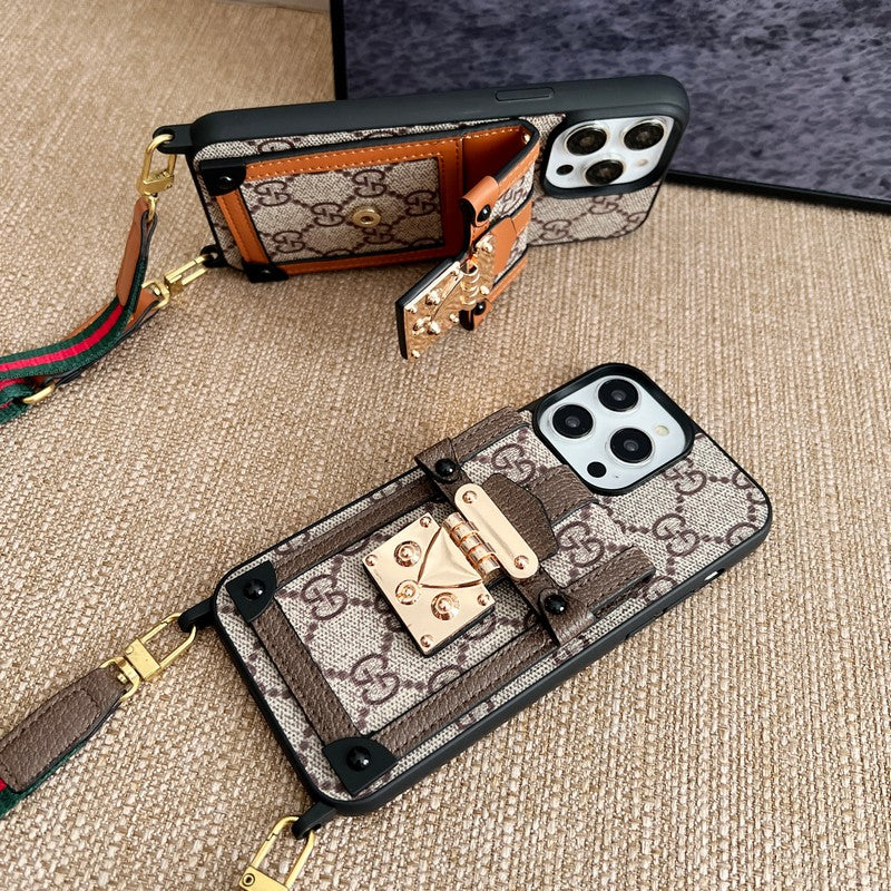 حقيبة بطاقات مميزة بسلسلة كلاسيكية لهاتف iPhone