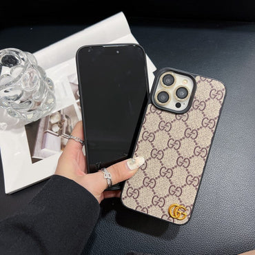 حافظة iPhone ذات اللون الكلاسيكي المميز
