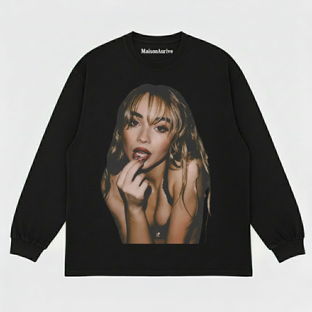 MaisonAurive Vintage gewassen houtskool T-shirt – Edgy Singer Portrait Graphic