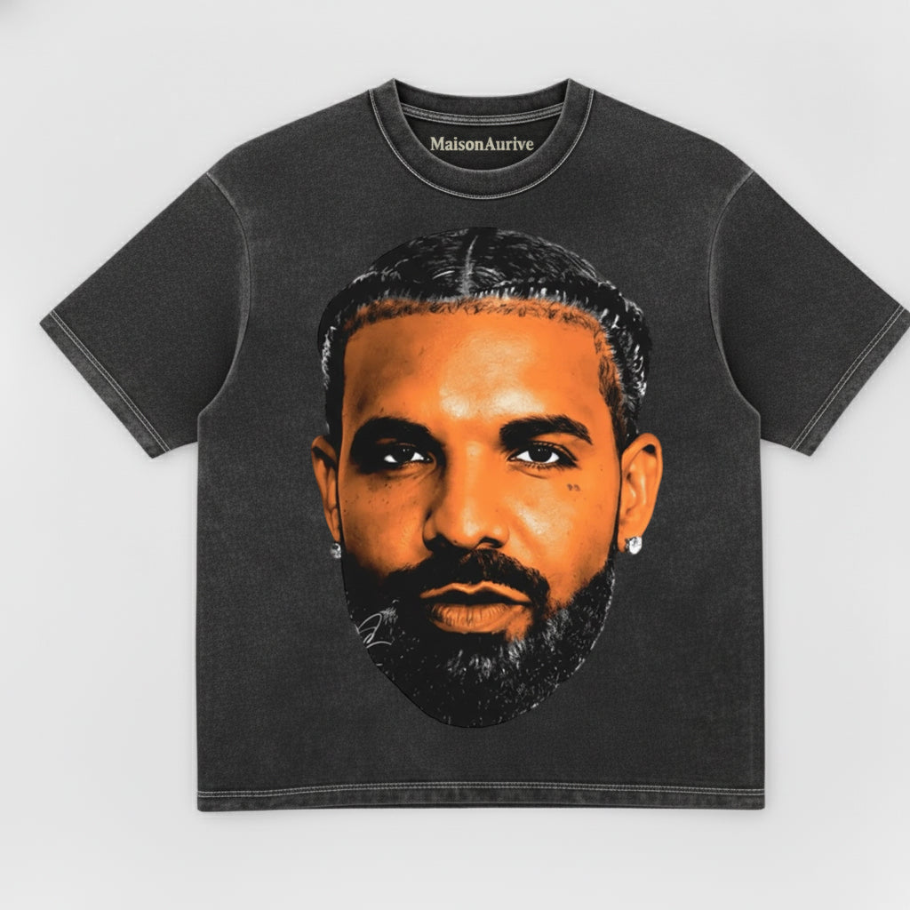 MaisonAurive ウォッシュド ブラック T シャツ – ドレイクの象徴的なポートレート グラフィック