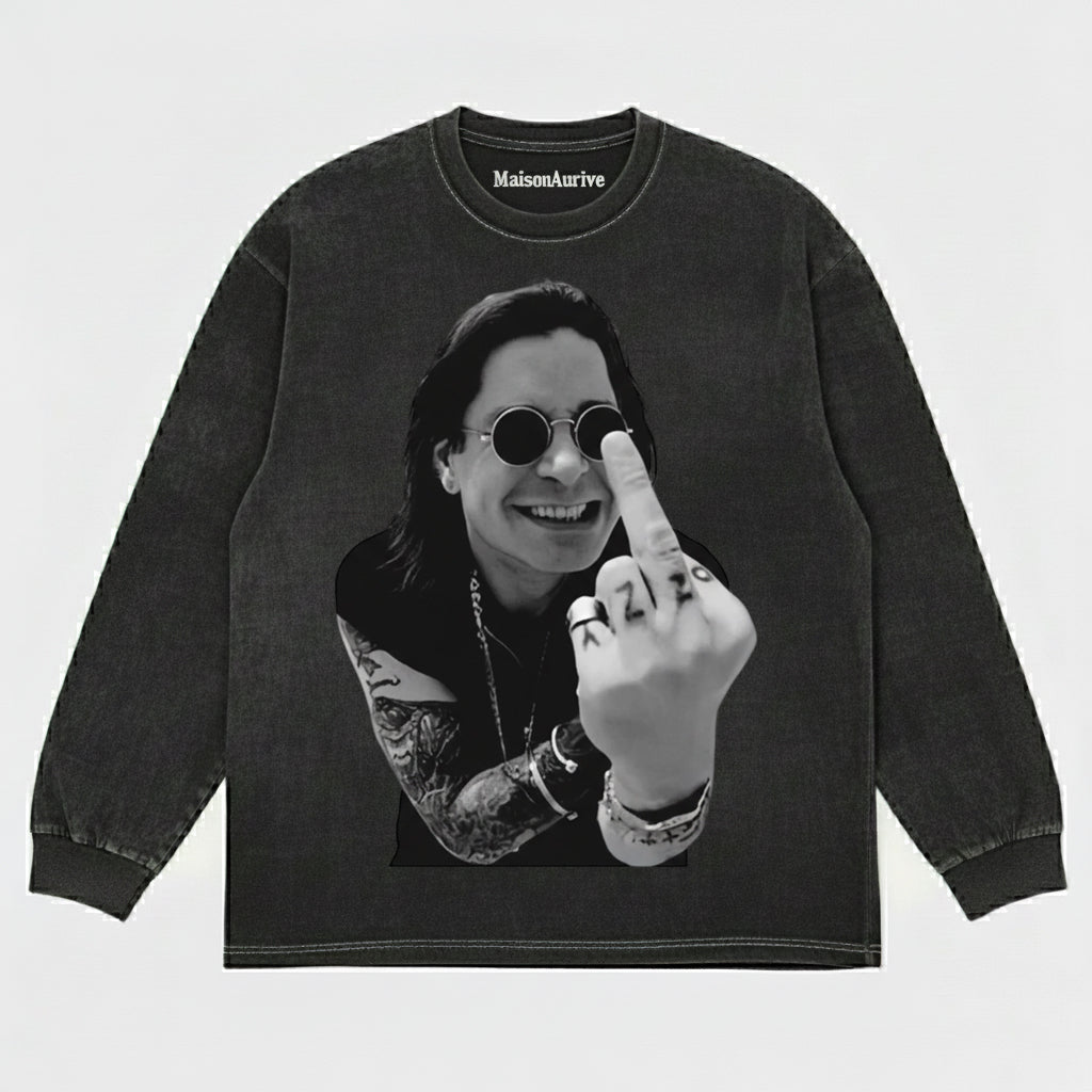 MaisonAurive ウォッシュド ブラック T シャツ – タトゥージェスチャーの象徴的なグラフィック