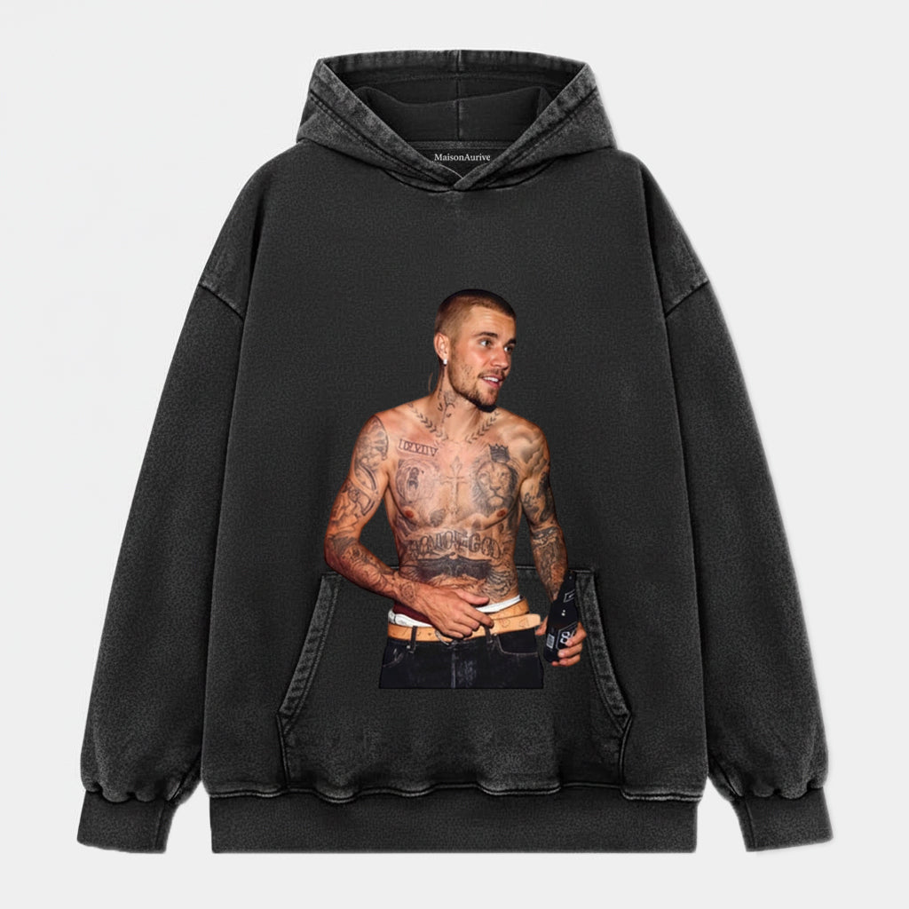 MaisonAurive ウォッシュド ブラック T シャツ – ジャスティン ビーバーのタトゥー ポートレート グラフィック