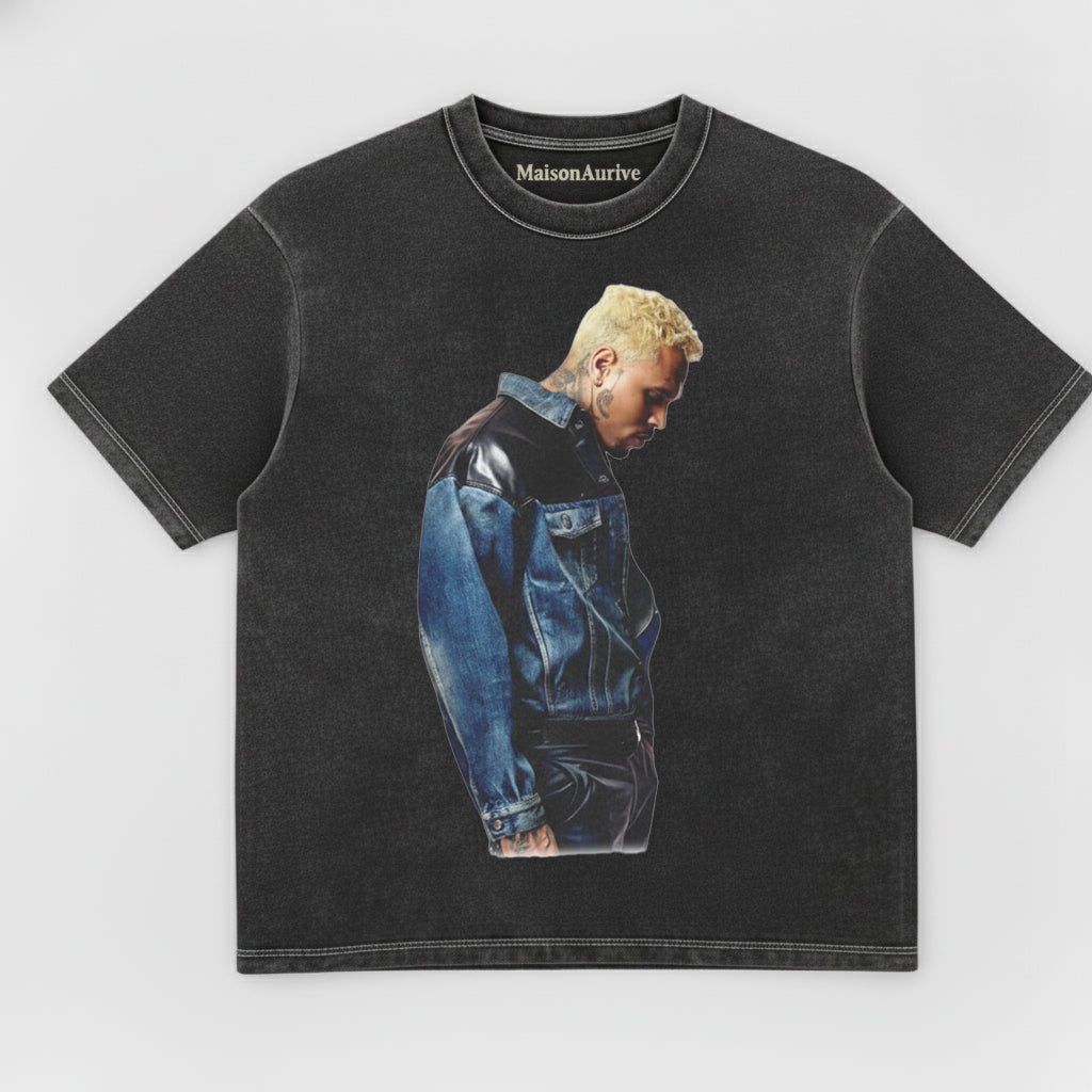 MaisonAurive ウォッシュド ブラック T シャツ – クリス ブラウン デニム ジャケット ポートレート グラフィック