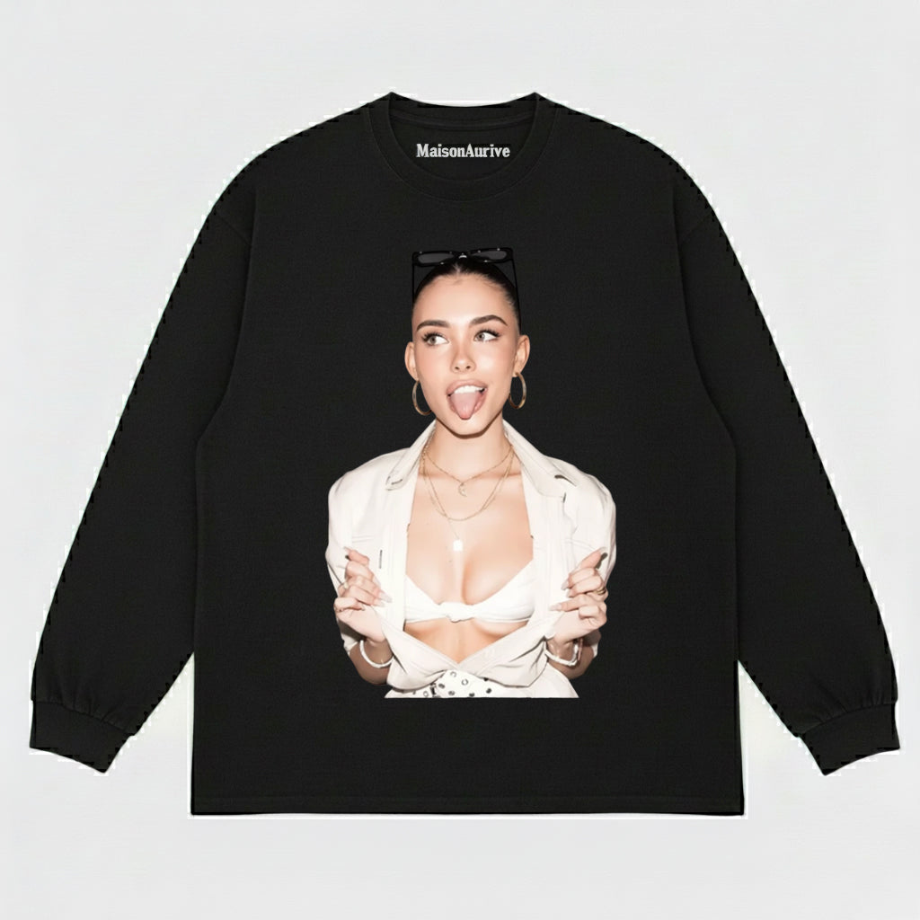 MaisonAurive ウォッシュド ヒップホップ T シャツ – ブラック |マディソン・ビールの「Tongue Out」グラフィック