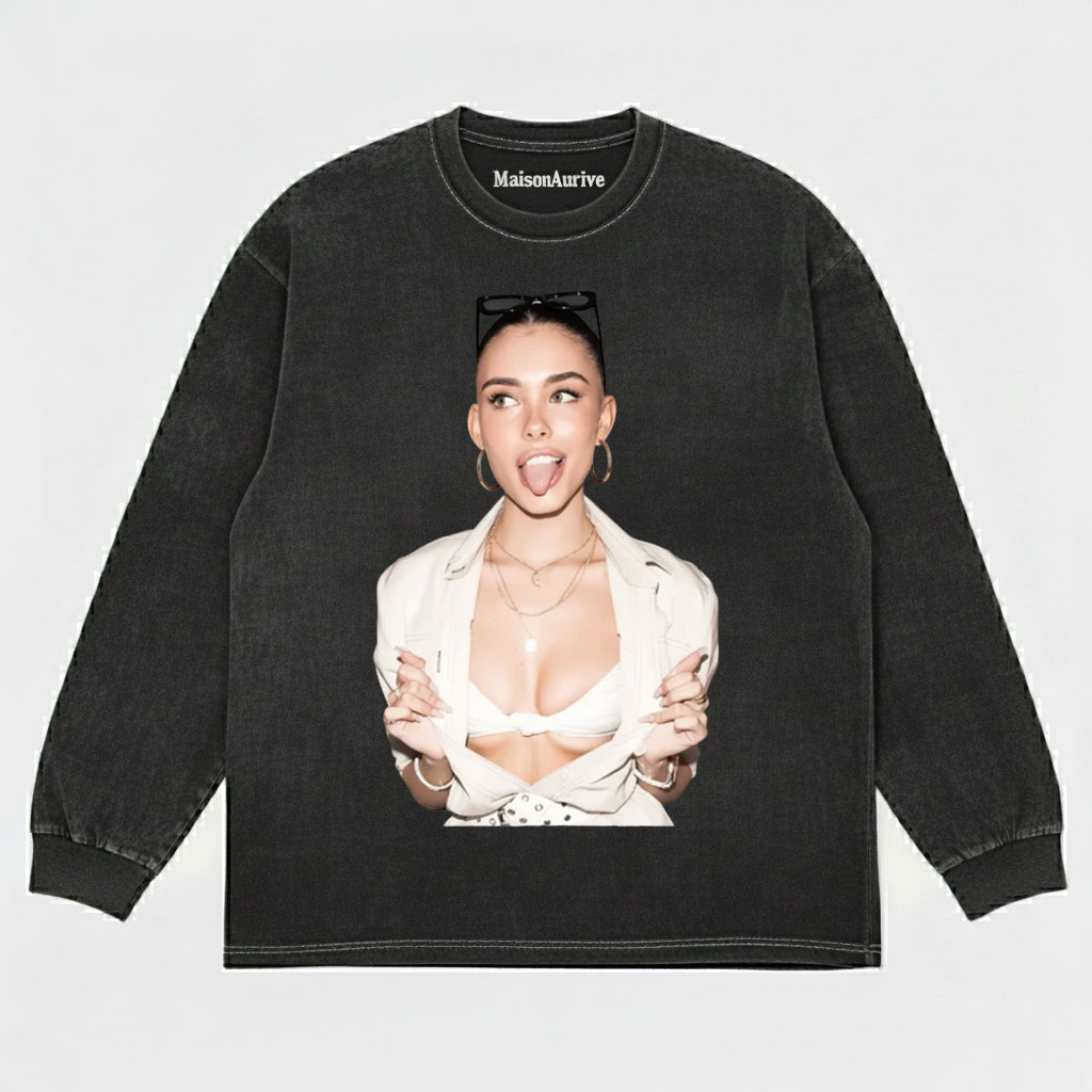 MaisonAurive ウォッシュド ヒップホップ T シャツ – ブラック |マディソン・ビールの「Tongue Out」グラフィック