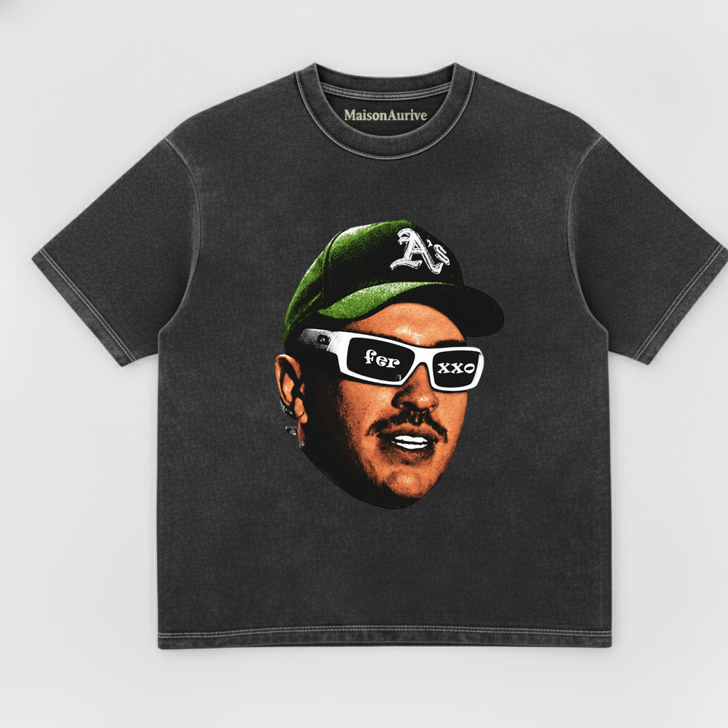 MaisonAurive ウォッシュド ブラック T シャツ: マディソン ビア「Tongue Out」