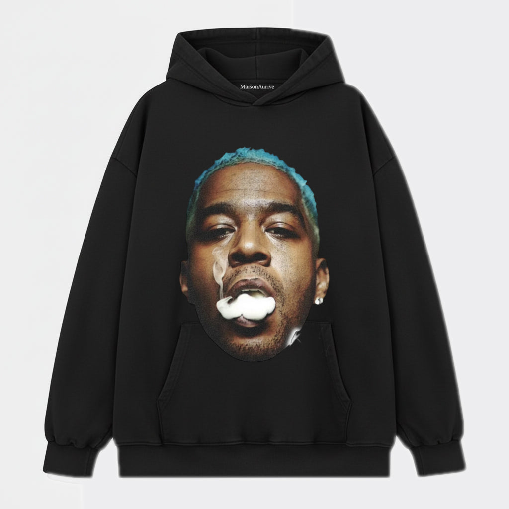 MaisonAurive ウォッシュド ヒップホップ T シャツ – 大胆な青い髪のポートレート