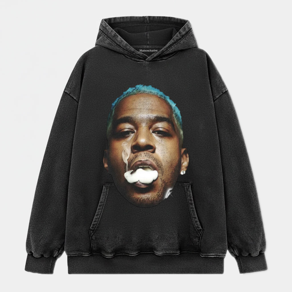 MaisonAurive ウォッシュド ヒップホップ T シャツ – 大胆な青い髪のポートレート