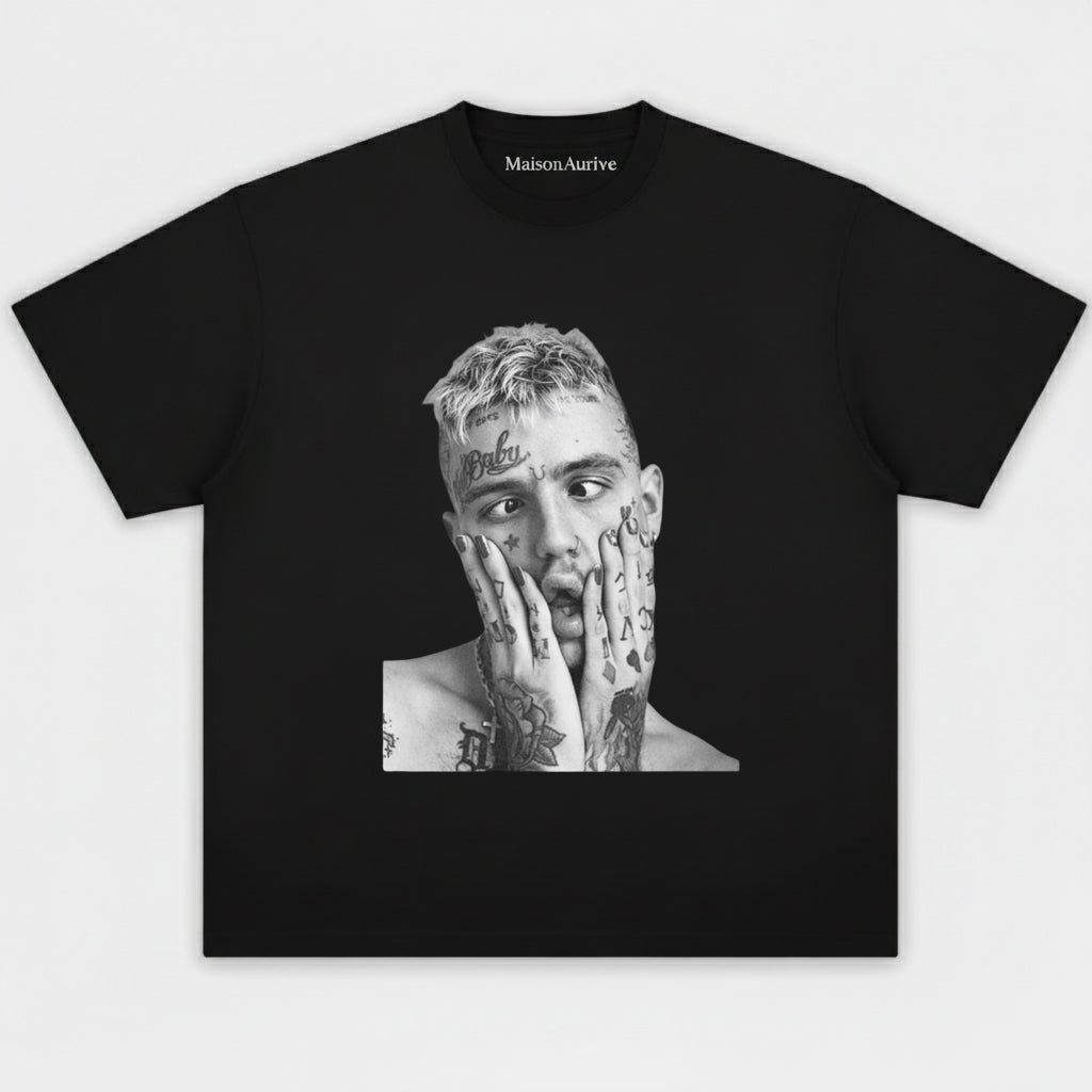 メゾンオーリヴ ヴィンテージウォッシュドTシャツ：ダークタトゥー & ムードポートレート チャコール