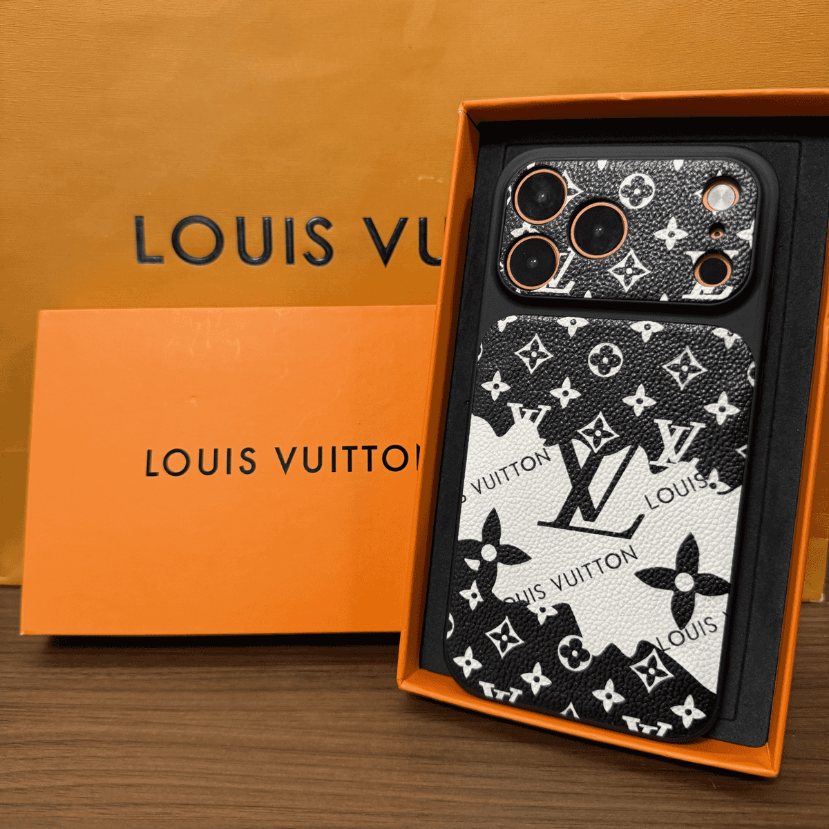 Illustration-stil Monogram Læder iPhone etui