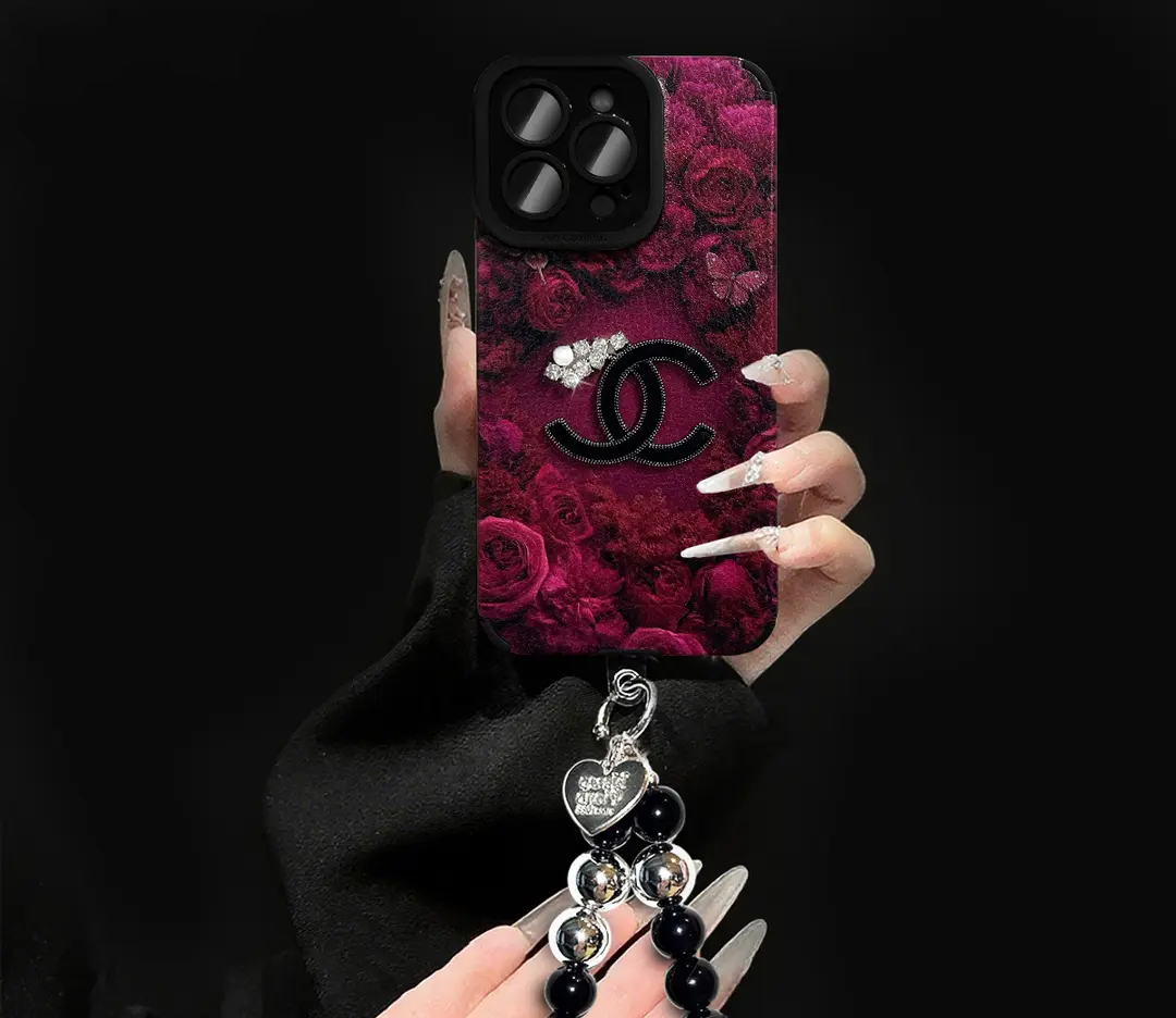 Luksus Velvet Rose Cover til iPhone – Fuld linsebeskyttelse