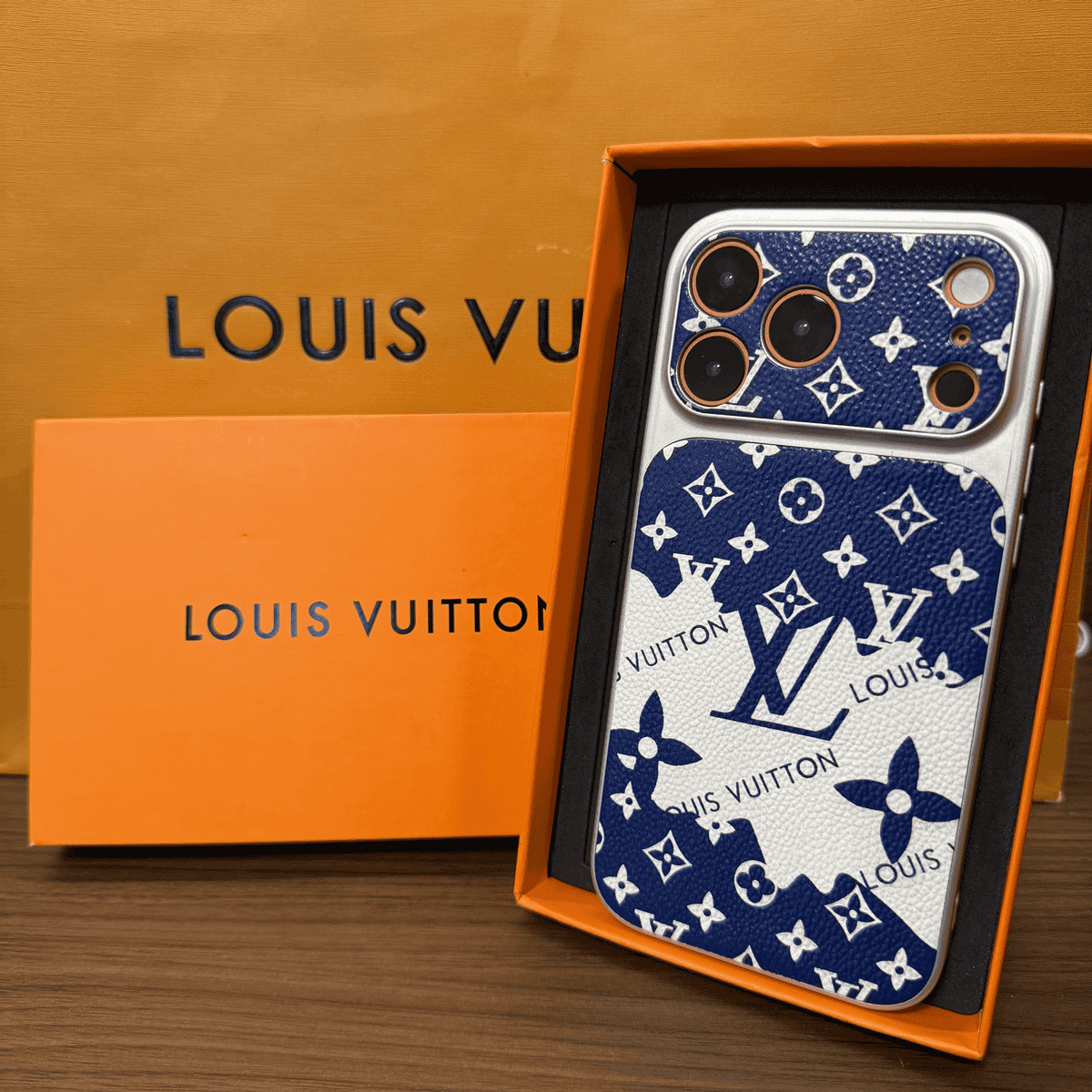 Illustration-stil Monogram Læder iPhone etui