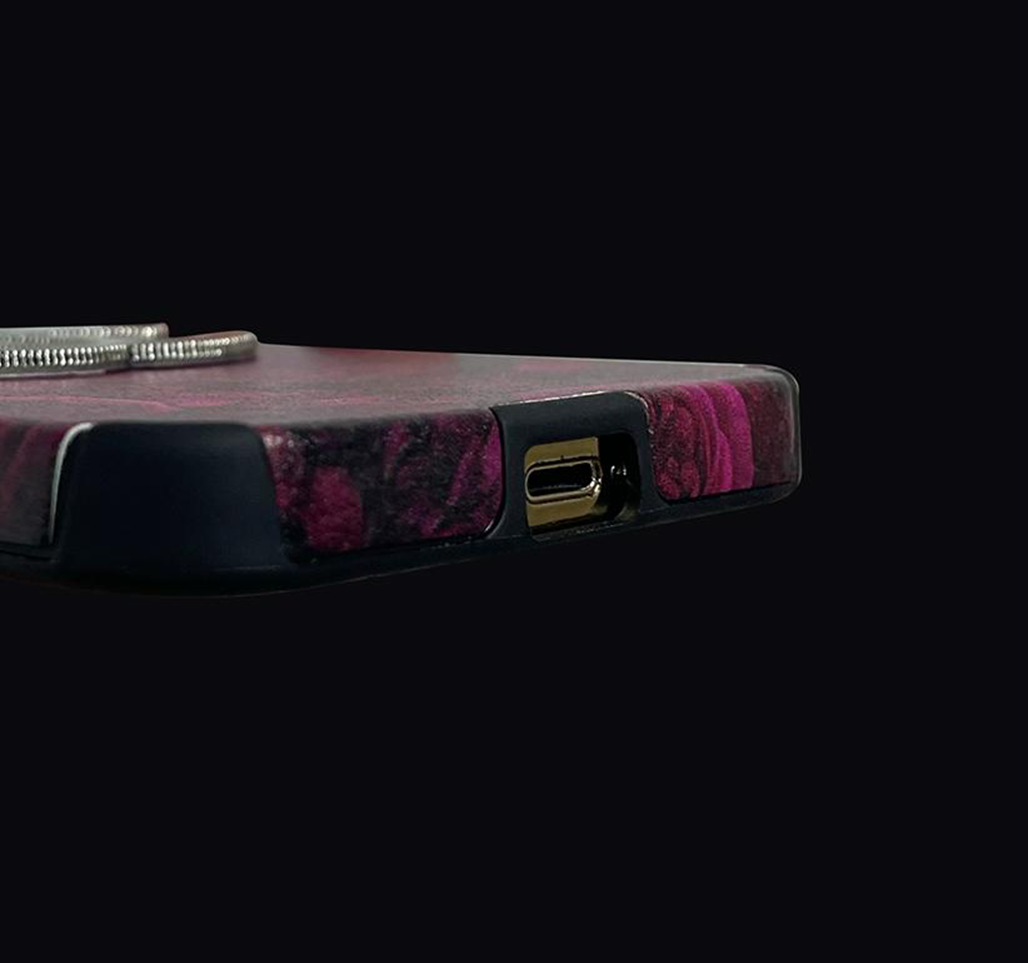 Luksus Velvet Rose Cover til iPhone – Fuld linsebeskyttelse